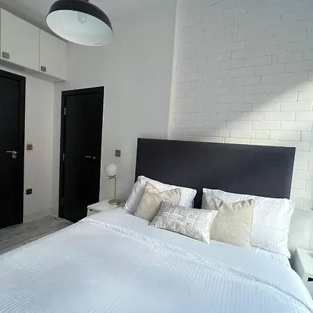 1 Bed Luxury Leeds (West Yorkshire)