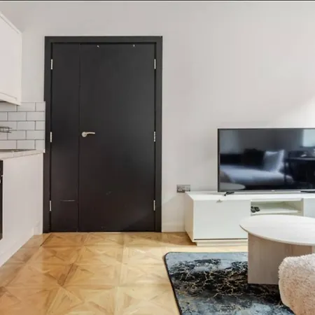 1 Bed Luxury 아파트